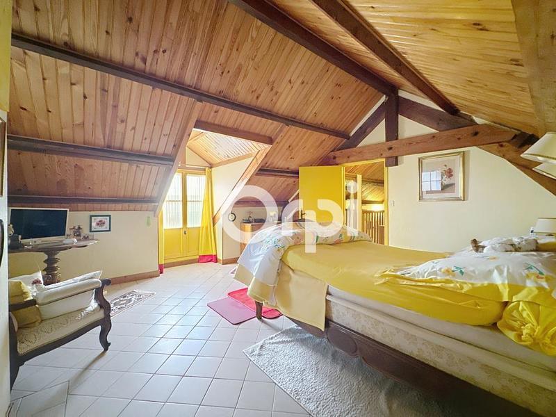 Maison - 268 m² - 11 pièces