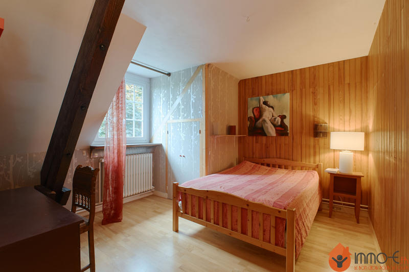 Maison - 270 m² - 10 pièces