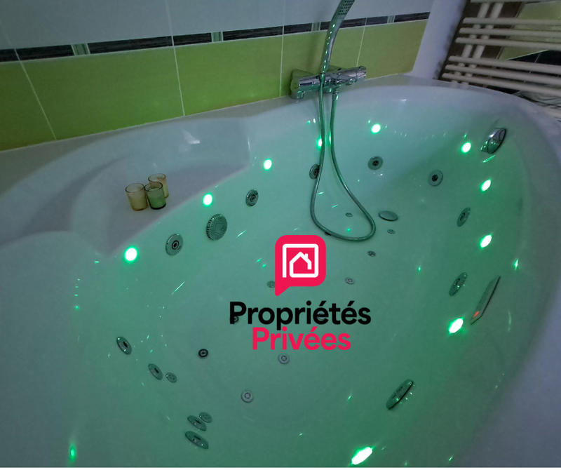 Maison - 225 m² - 6 pièces