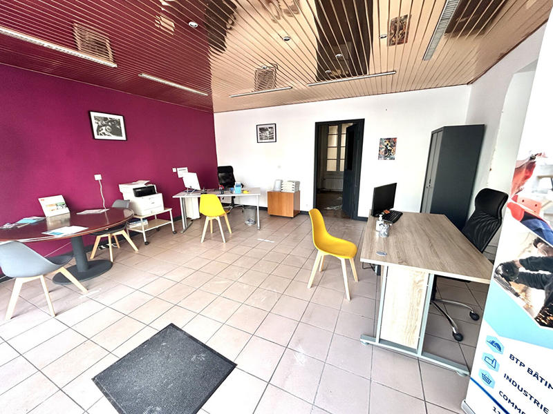 Immeuble - 102 m² - 8 pièces