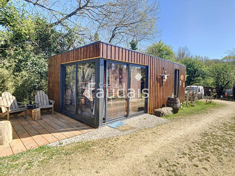 Propriété - 147 m² - 6 pièces