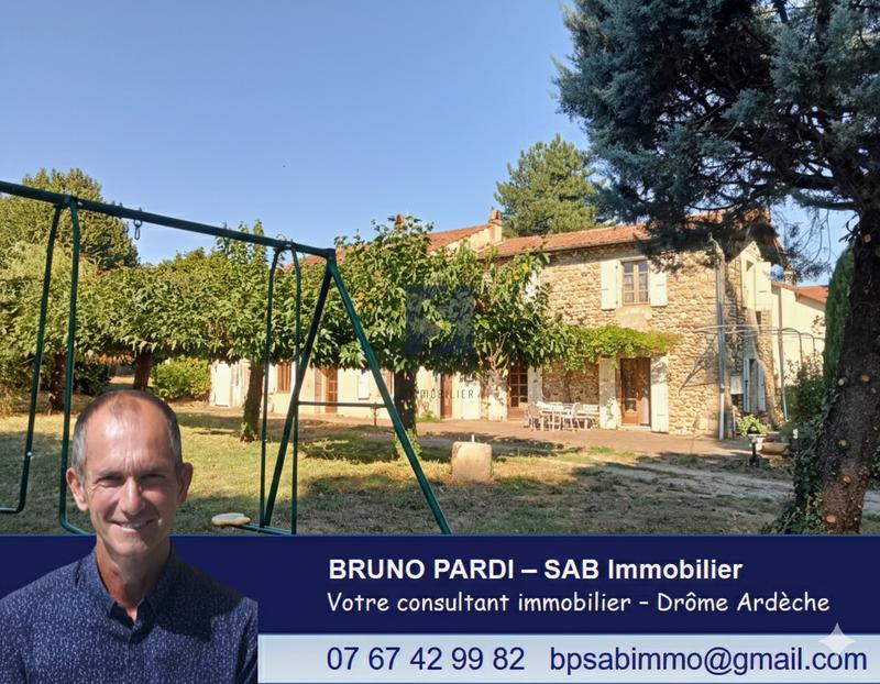 Propriété - 170 m² - 7 pièces