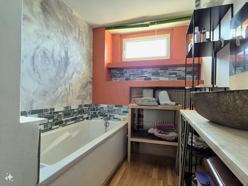 Maison - 105 m² - 4 pièces