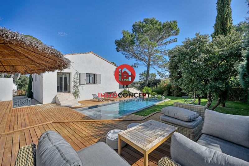 Villa - 206 m² - 8 pièces