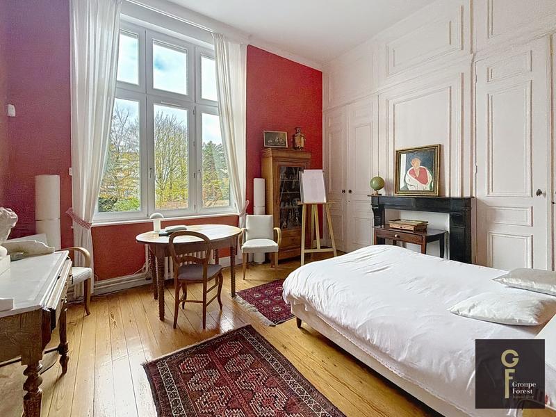 Maison - 306 m² - 10 pièces