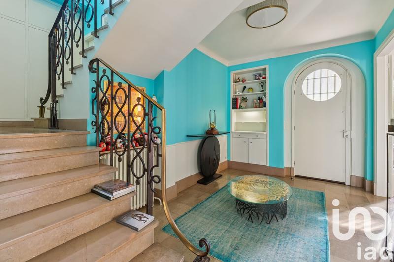 Maison - 250 m² - 8 pièces