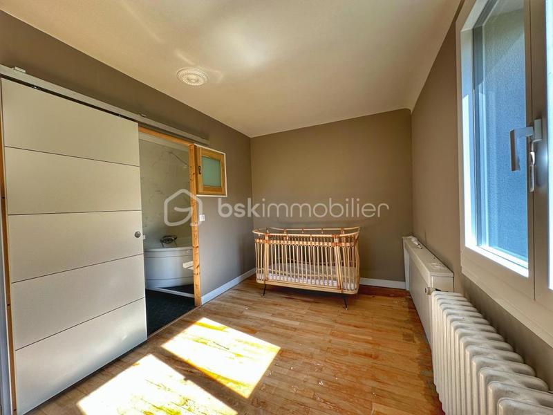 Propriété - 220 m² - 6 pièces