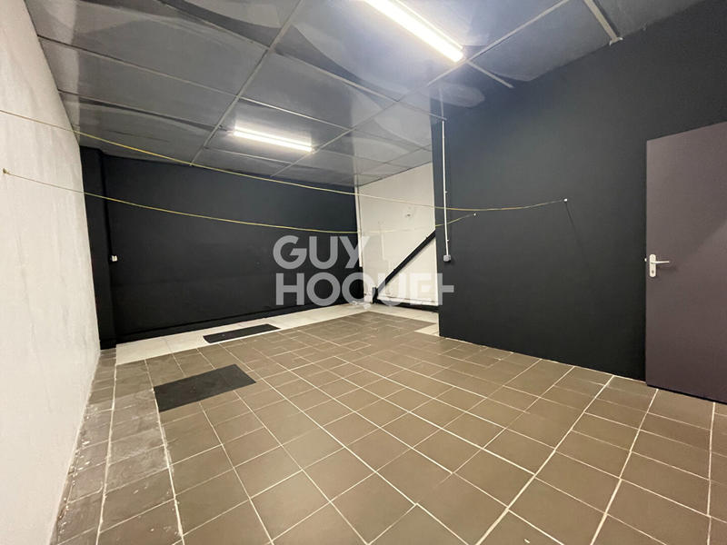 Local d'activité / Entrepôt - 200 m²