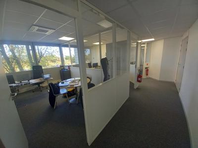 Bureau - 220 m²