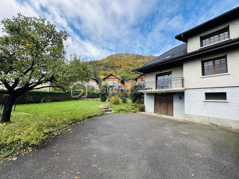 Maison - 112 m² - 6 pièces