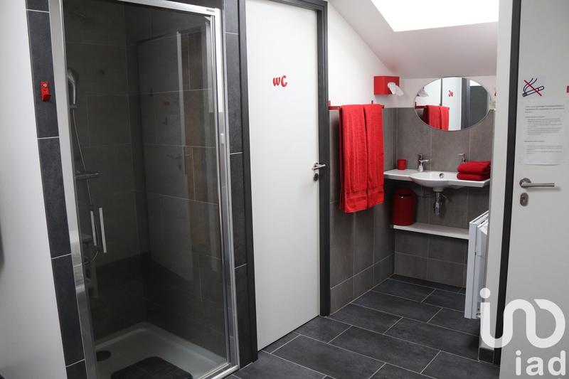 Maison - 305 m² - 10 pièces