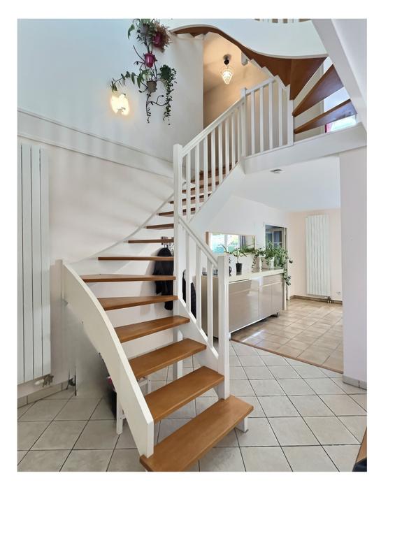 Maison - 165 m² - 8 pièces