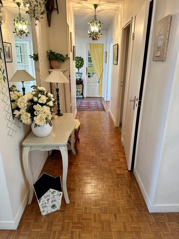 Appartement - 162 m² - 8 pièces