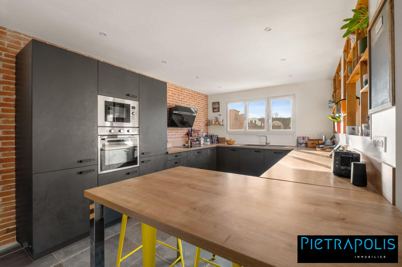 Appartement - 161 m² - 6 pièces