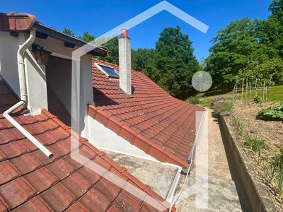 Maison - 105 m² - 8 pièces