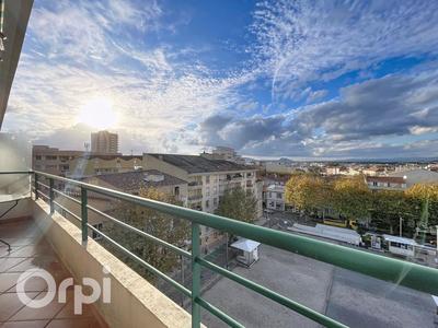 Appartement - 80 m² - 3 pièces