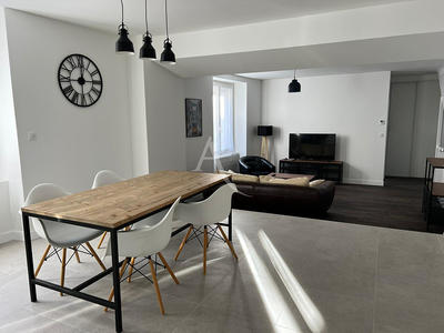 Appartement - 122 m² - 6 pièces