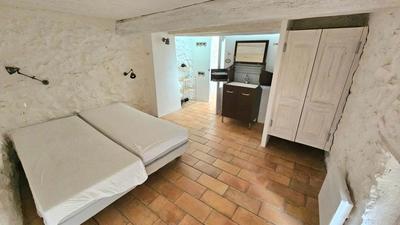 Propriété - 220 m² - 9 pièces