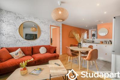 Chambre - 9 m² - 1 pièce