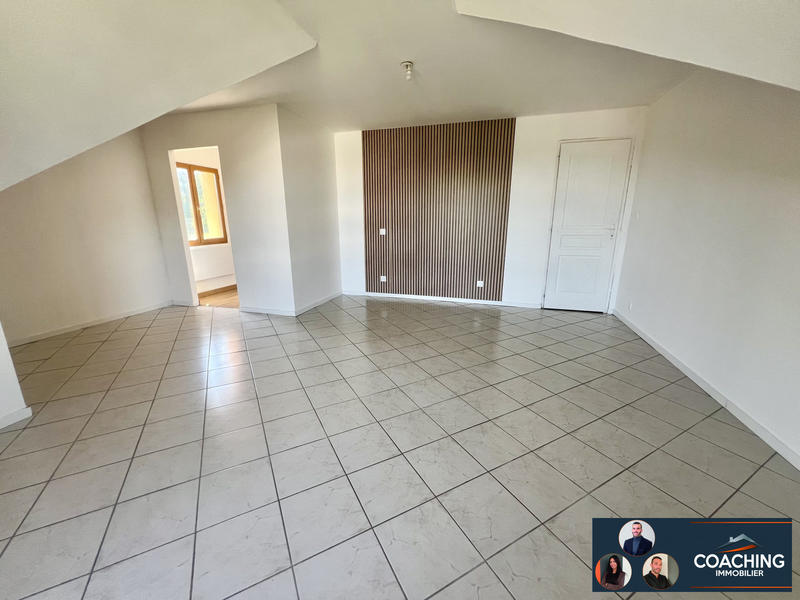 Maison - 182 m² - 10 pièces