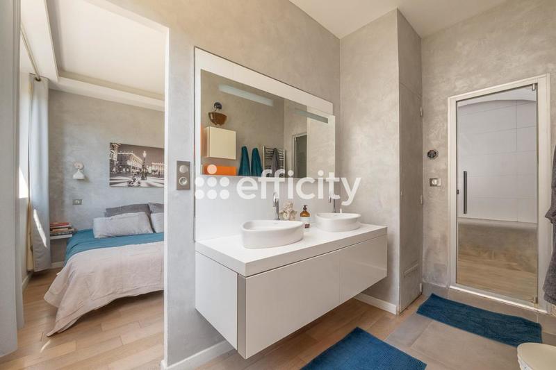 Appartement - 125 m² - 5 pièces