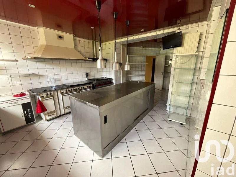 Maison - 656 m² - 10 pièces