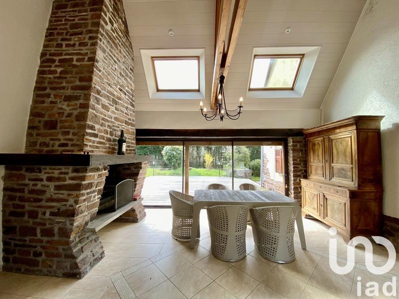 Maison - 305 m² - 11 pièces