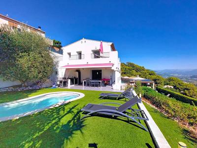 Villa - 138 m² - 5 pièces