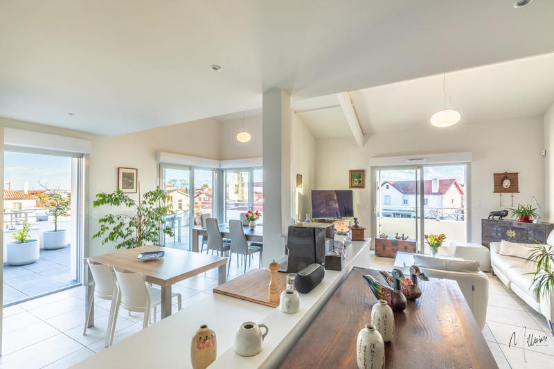 Appartement - 145 m² - 4 pièces