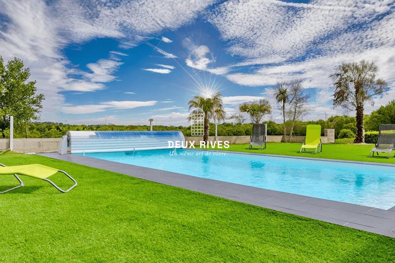 Maison contemporaine - 350 m² - 10 pièces