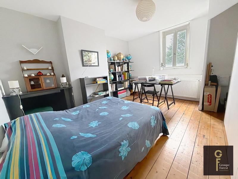 Maison - 306 m² - 10 pièces