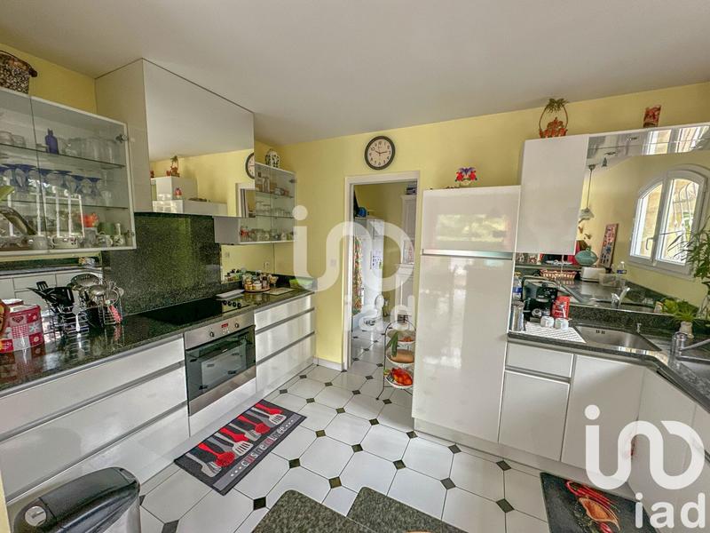 Maison - 180 m² - 5 pièces