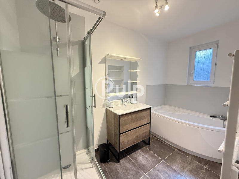 Maison de ville - 85 m² - 5 pièces