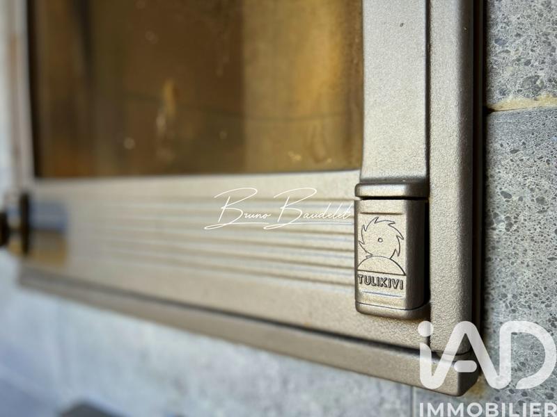 Maison - 239 m² - 8 pièces