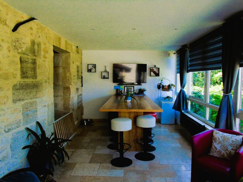 Maison - 343 m² - 9 pièces