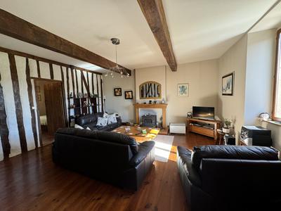 Maison ancienne - 218 m² - 7 pièces
