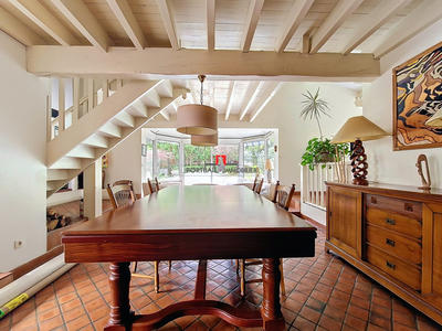 Maison traditionnelle - 152 m² - 6 pièces