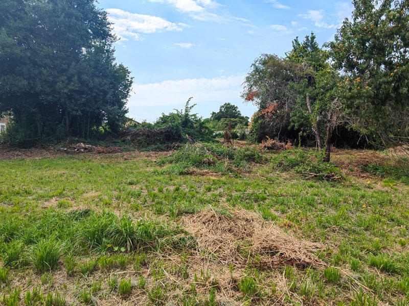 Terrain constructible - 1 435 m²