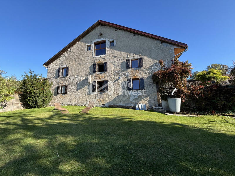 Maison - 300 m² - 9 pièces