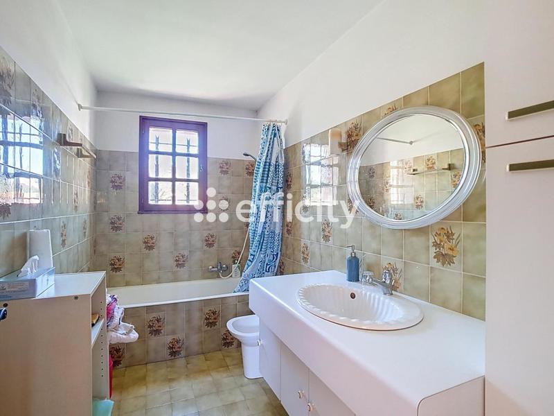 Maison - 186 m² - 8 pièces