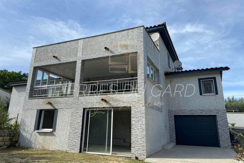 Maison contemporaine - 166 m² - 7 pièces