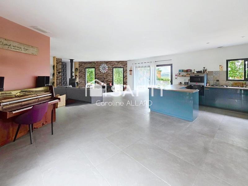 Maison - 138 m² - 4 pièces