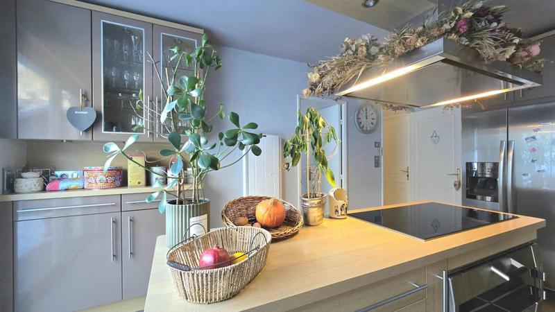 Maison - 145 m² - 6 pièces