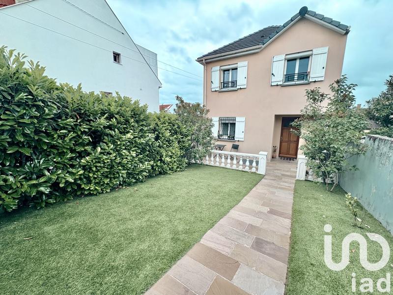 Maison - 98 m² - 5 pièces