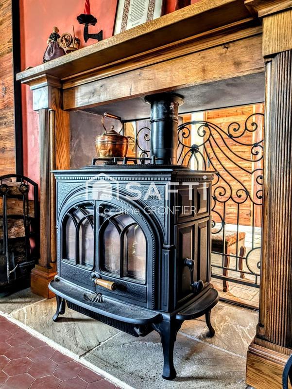 Maison - 323 m² - 11 pièces