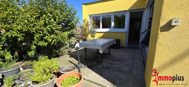 Maison - 99 m² - 6 pièces