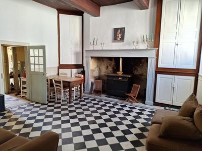 Maison - 350 m² - 11 pièces