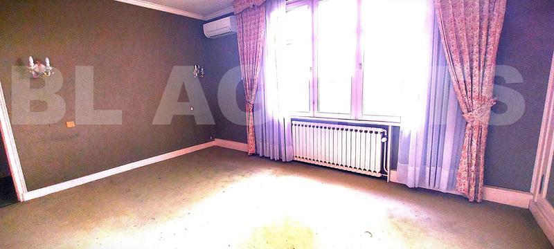 Maison - 233 m² - 9 pièces