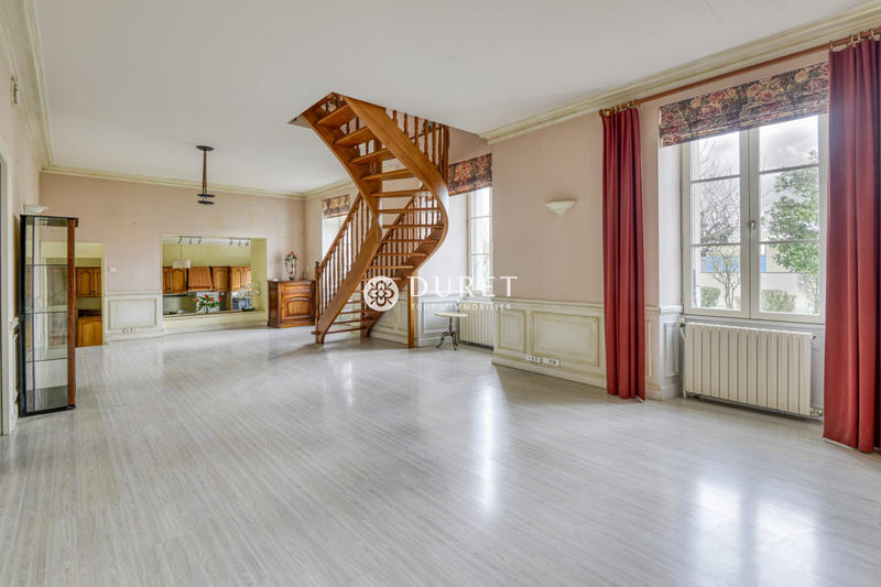 Maison - 195 m² - 7 pièces