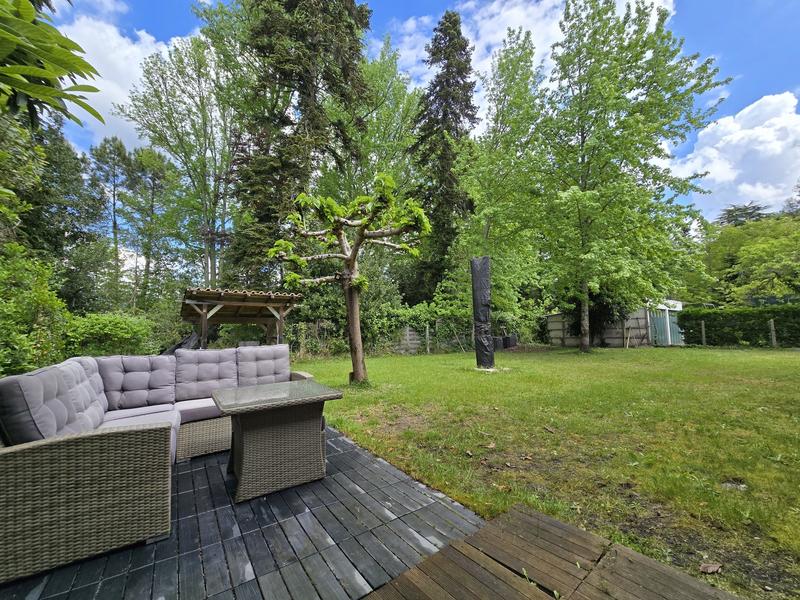 Maison - 390 m² - 15 pièces